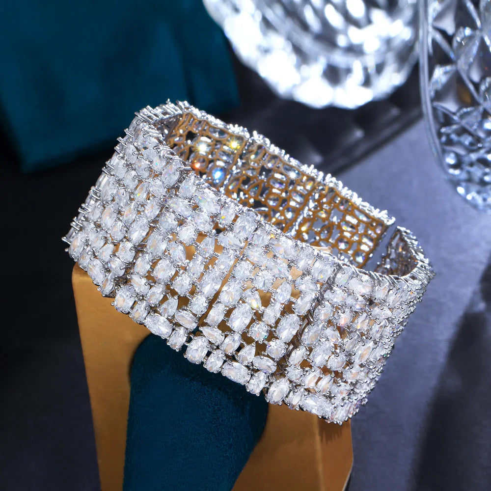 Glittering Cubic Zircon Paved Hollow Big Wide Chunky Party Bracelet Bangle Women Wedding Jewelry for Ladies Fashionable Design