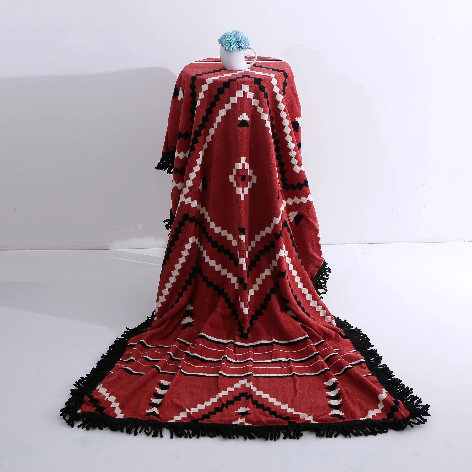 Red and White Herringbone Blanket Custom Printed Embroidered Logo Outdoor 100% Cotton Throw Stripe Tassel Blanket
