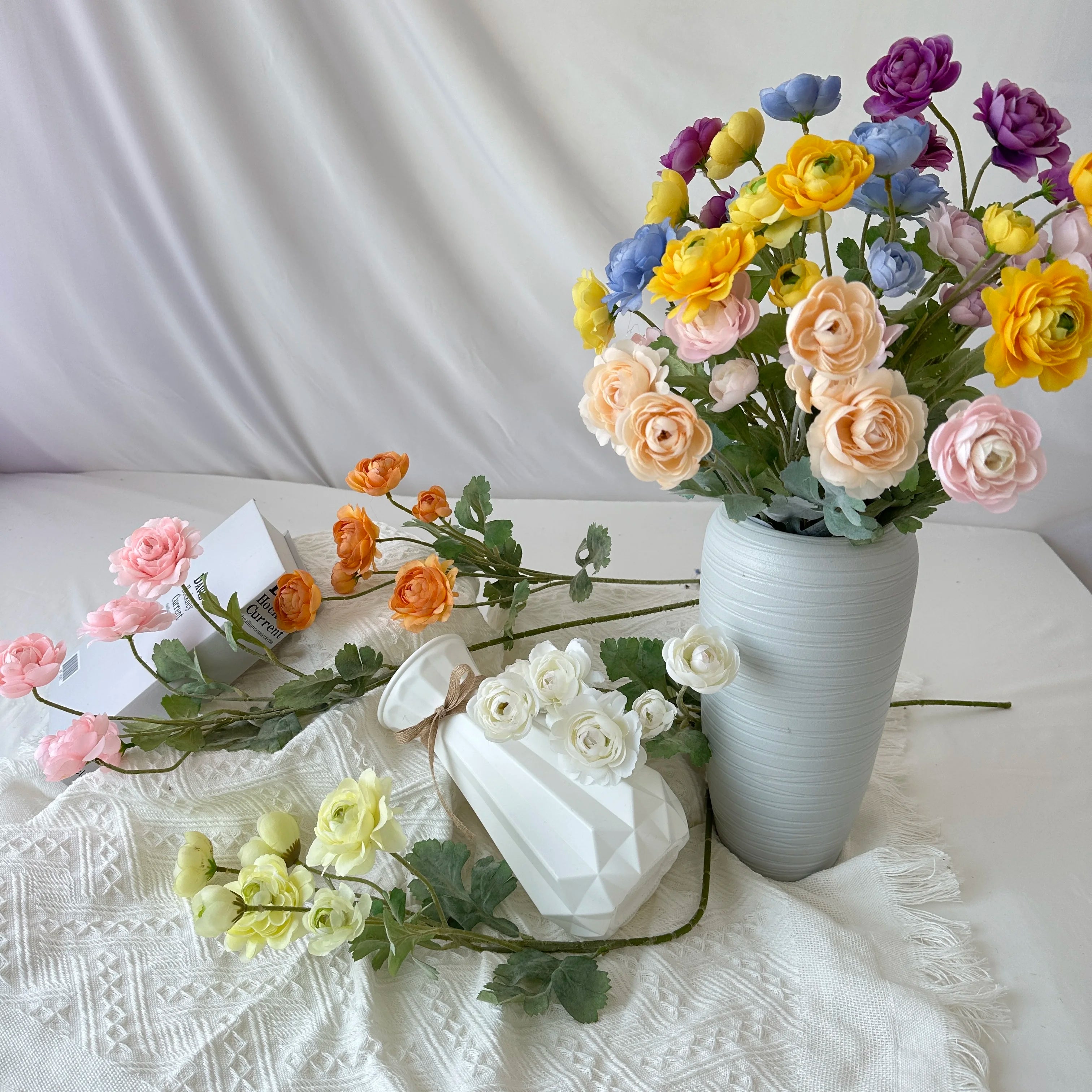 Newest Decorative Design Cheap Price Customized Artificial Flowers Lulian Roses