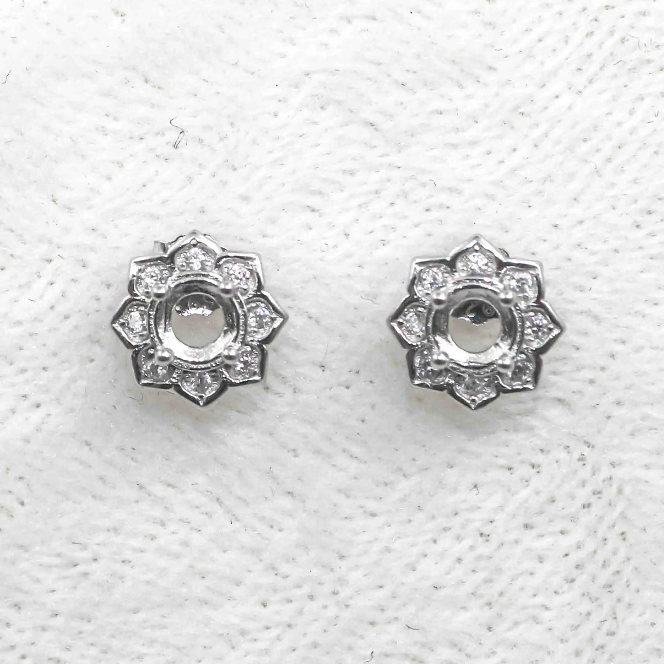 Sterling Silver 4*4mm Semi Mount Stud Earrings Empty Support Blank Claws Setting S925 Base Without Center Stone for DIY Inlay