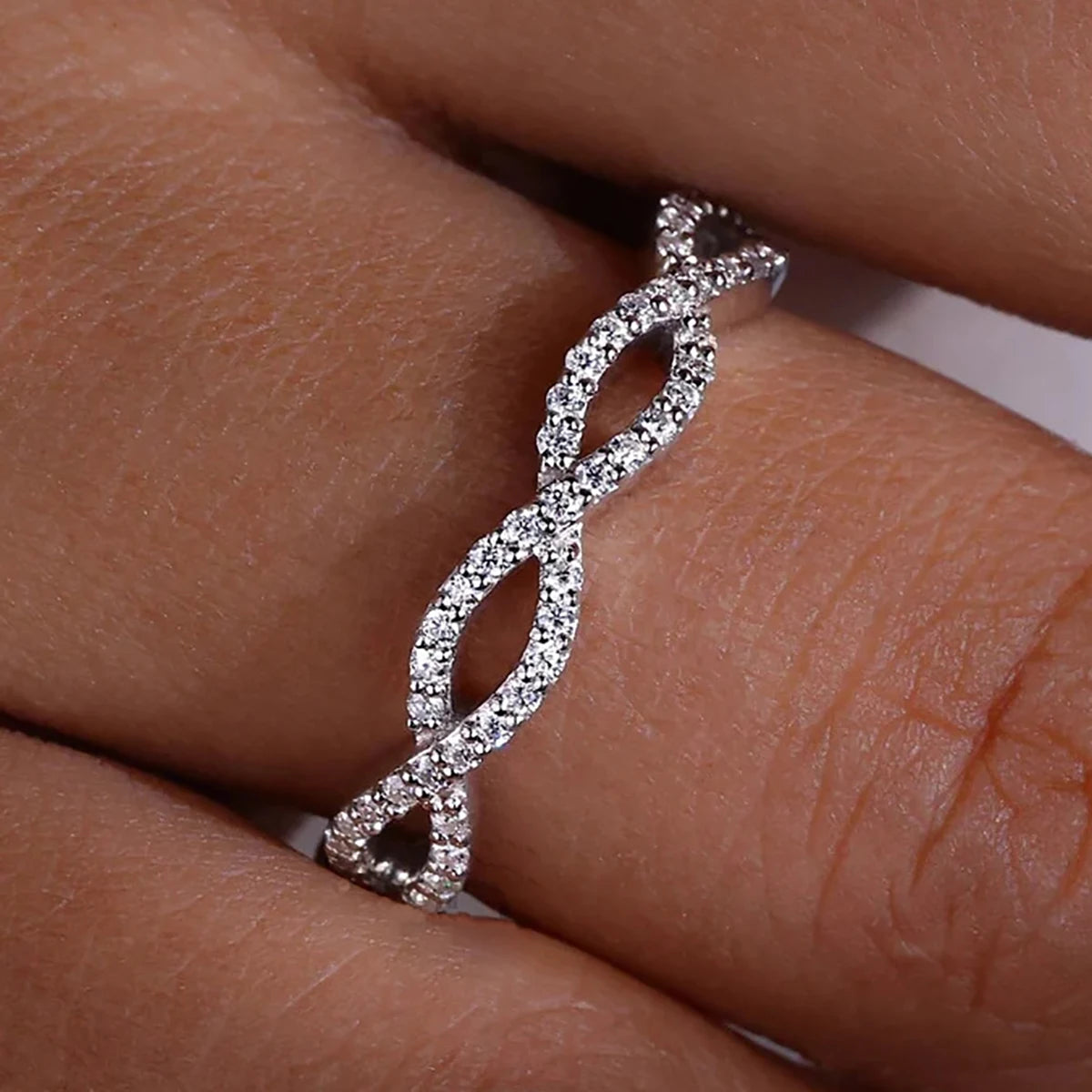 CAOSHI OEM ODM Exquisite Cross Twist Design Sparkling Simulated Moissanite Finger Rings for Women Wedding Silver Plated CZ Rings