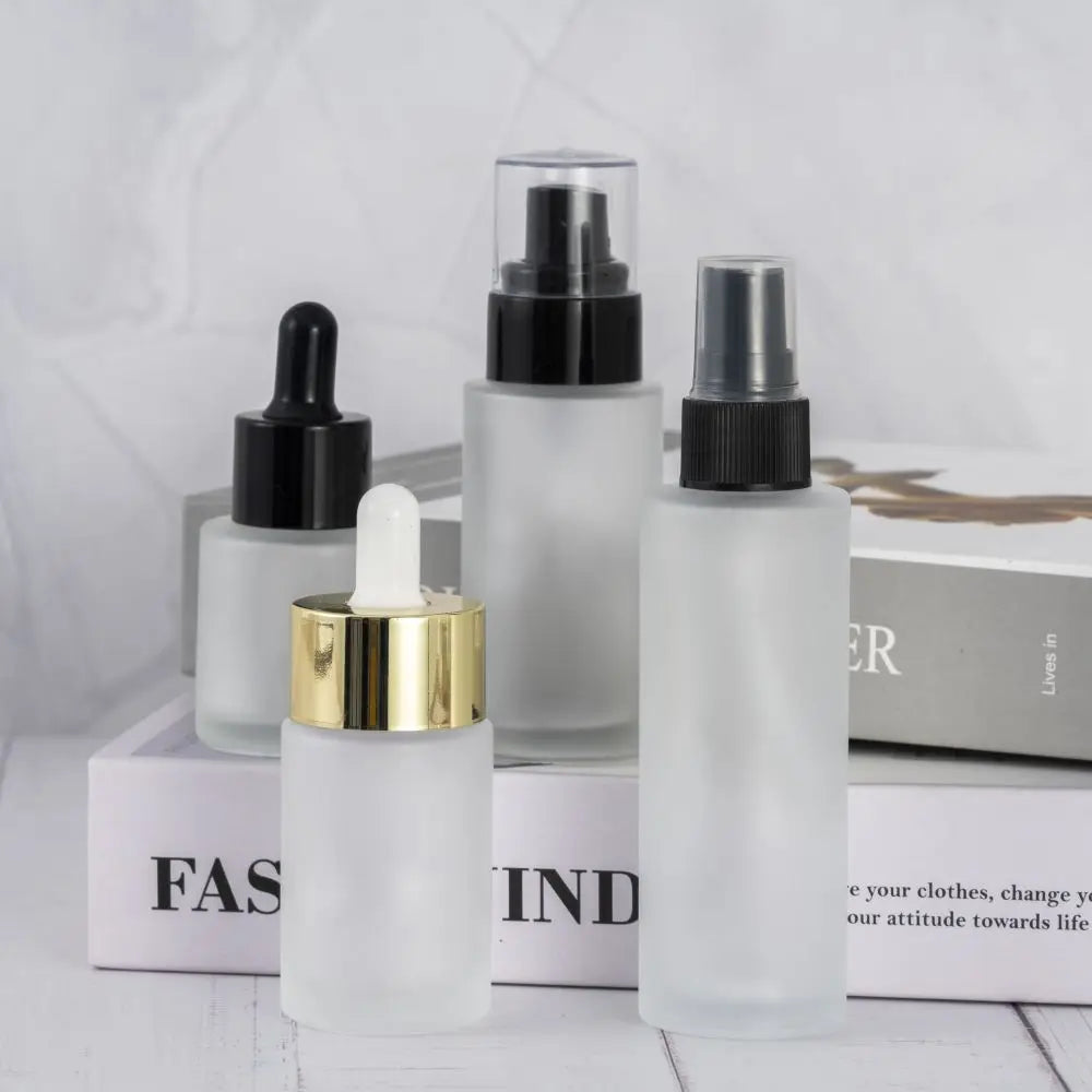 Jingtuo Factory Supplier Serum Glass Bottle Various clear Frosted Glass Bottle for Essential Skincare Oil  With Different Lid