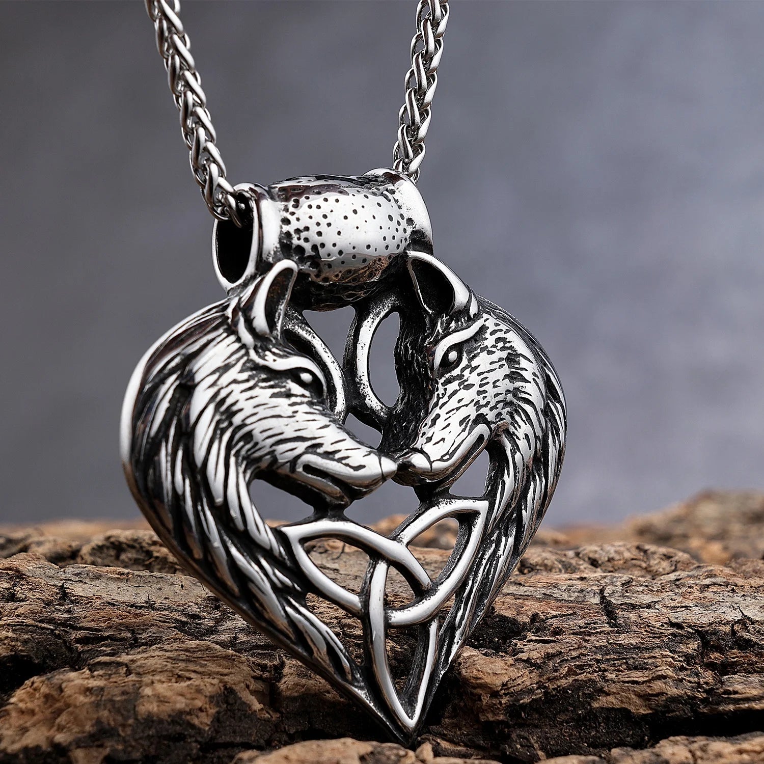 Custom Design Mens Racing Jewelry Stainless Steel Vintage Heart Shape Celtic Horse Head Pendants Necklace for Men
