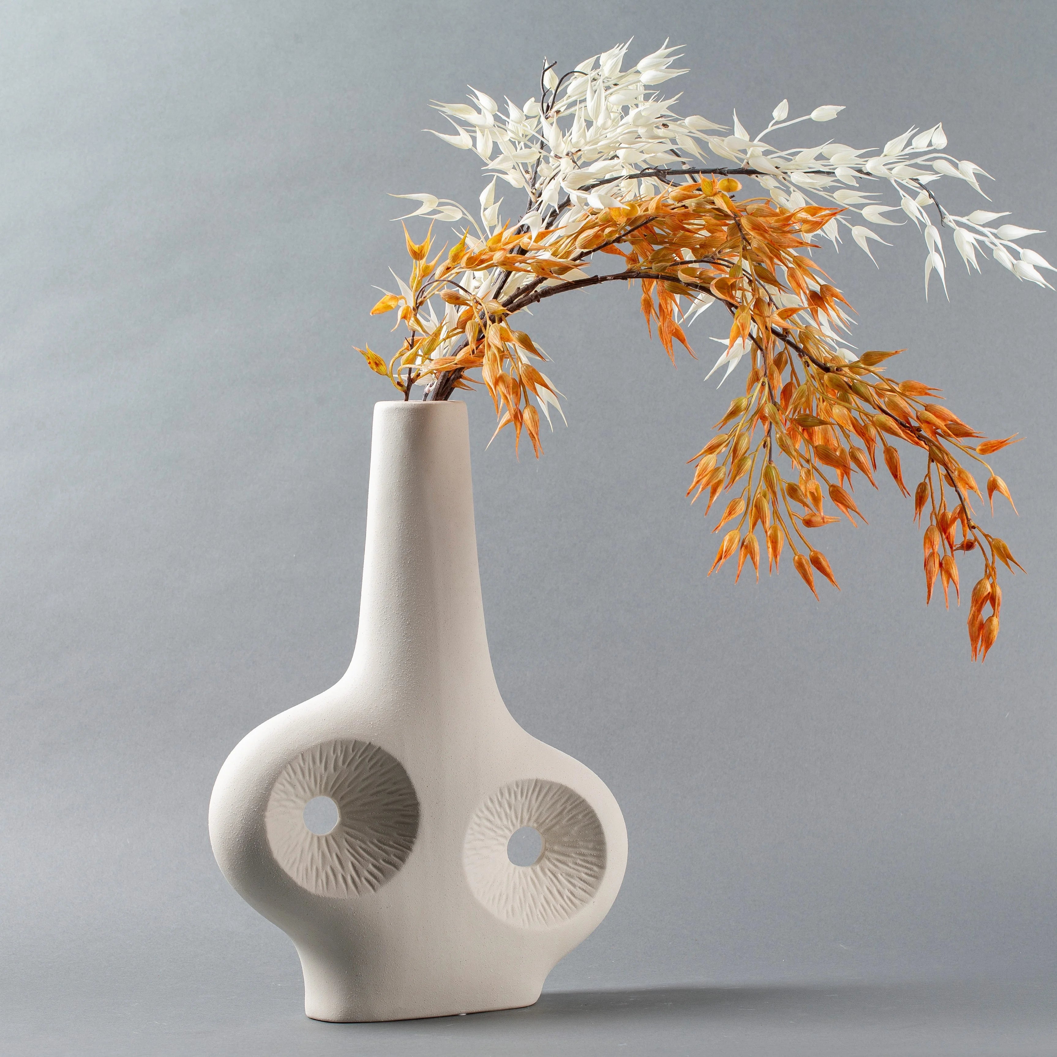 Modern Style Creative Ceramic Desktop Sculpture Art Customized Factory-made Vase for Home Decor for Living Room or Wall Decor