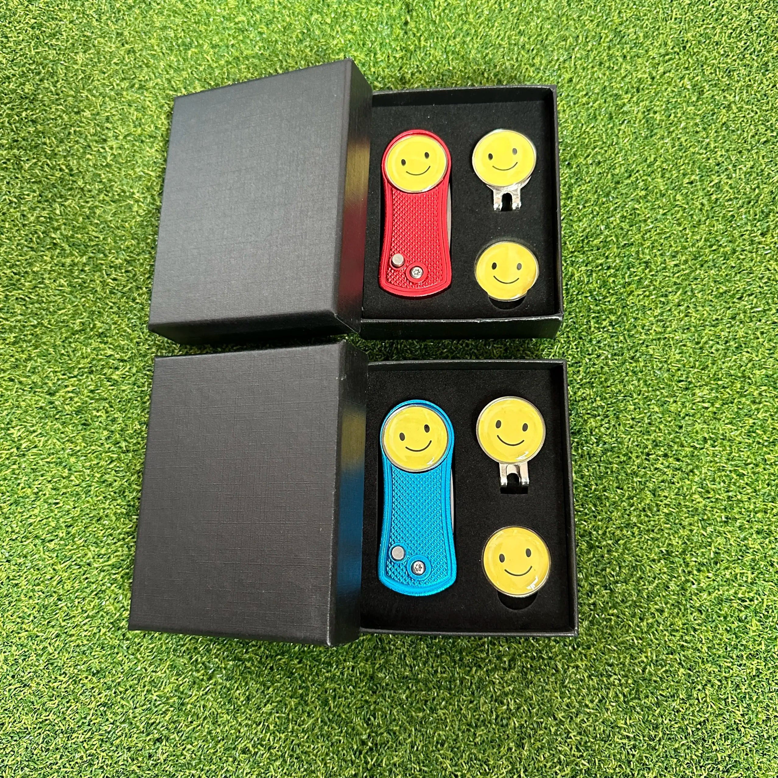 Ready to Ship Men and Women's Golf Gift Set with Smile Face Divot Tool and Hat Clip