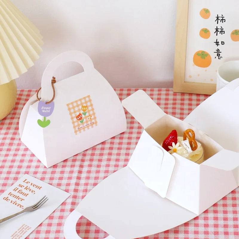 New Arrival Custom Paper Bag for Cake Recyclable Material Paper Box Foldable Paper Bags with Handle