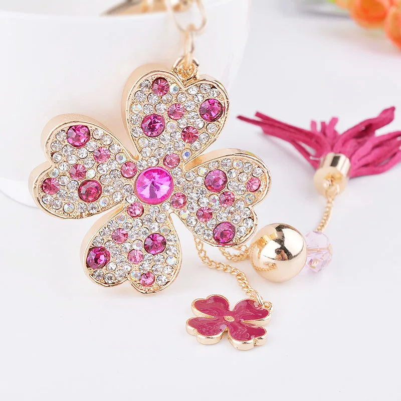 New Personalized Rhinestone Diamond Metal Key Chain Lucky Clover Pendant Keychain Four Leaf Bag Charm