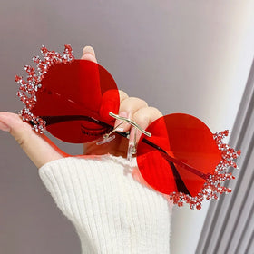 Fashionable Diamond Cut Silver Metal Temple Rimless Shades Rhinestone Party Fashion Sunglasses for Women 2023
