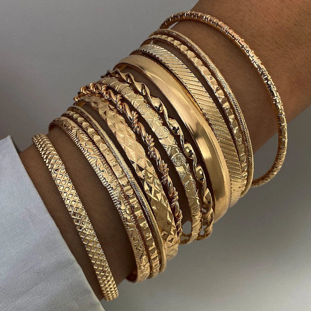 Retro Gold Plating Geometric Multi-layered Irregular Bracelets Personalized Bangles Set for Women Fashion Jewelry
