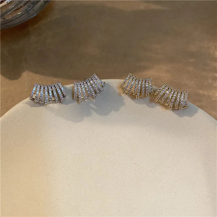 OEM ODM Earrings Studs Round Cubic Zirconia Bezel Setting Jewelry Hoop Diamond Earrings