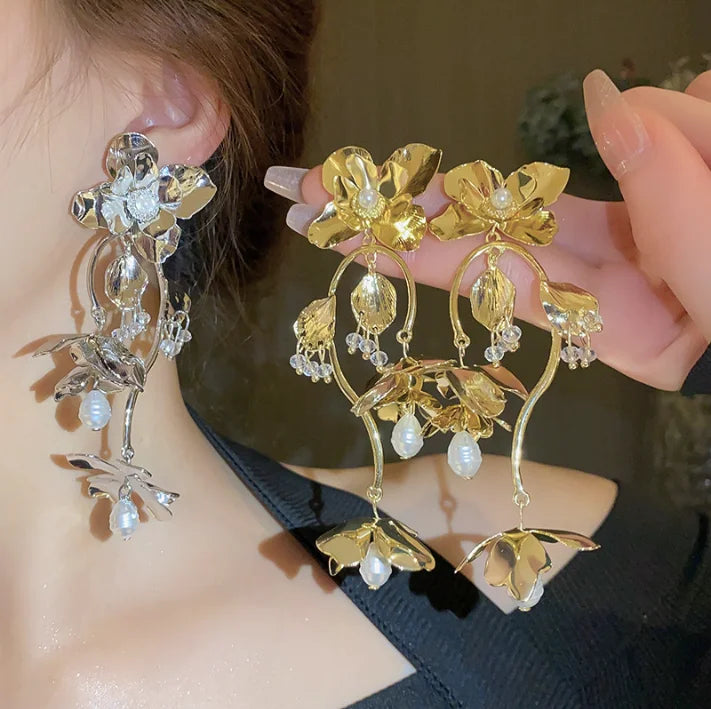 Luxury Exaggerated Pearl Crystal Metal Flower Sequin Beaded Tassel Drop Earrings for Women 2023 New Party Jewelry