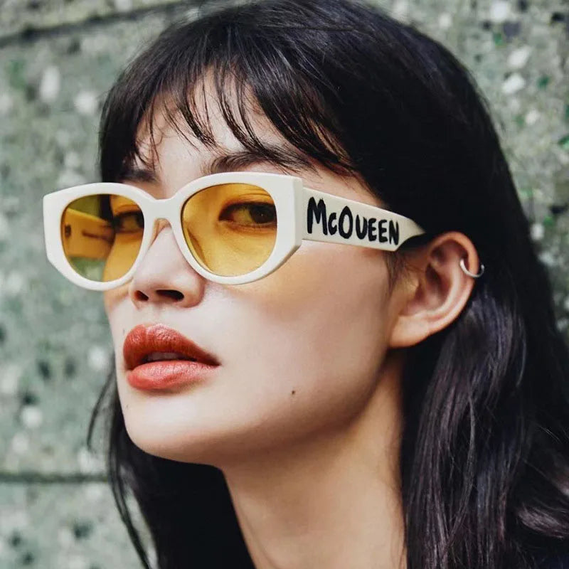 2026 Stylish Classical Custom Vintage Personalized Red Letter Logo Luxury Designer Fashion Sunglasses UV400 Women Men