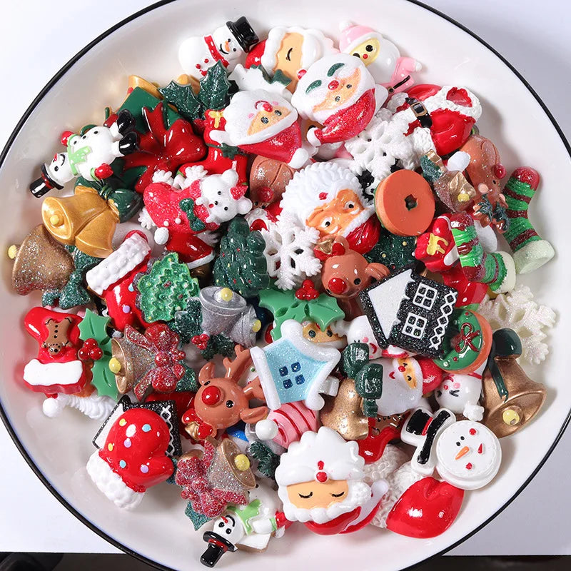 Hot Sale 100pcs Per Bag Xmas Holiday Series Mixture Design Flat Back Resin Cabochon Diy Scrapbooking Decoration