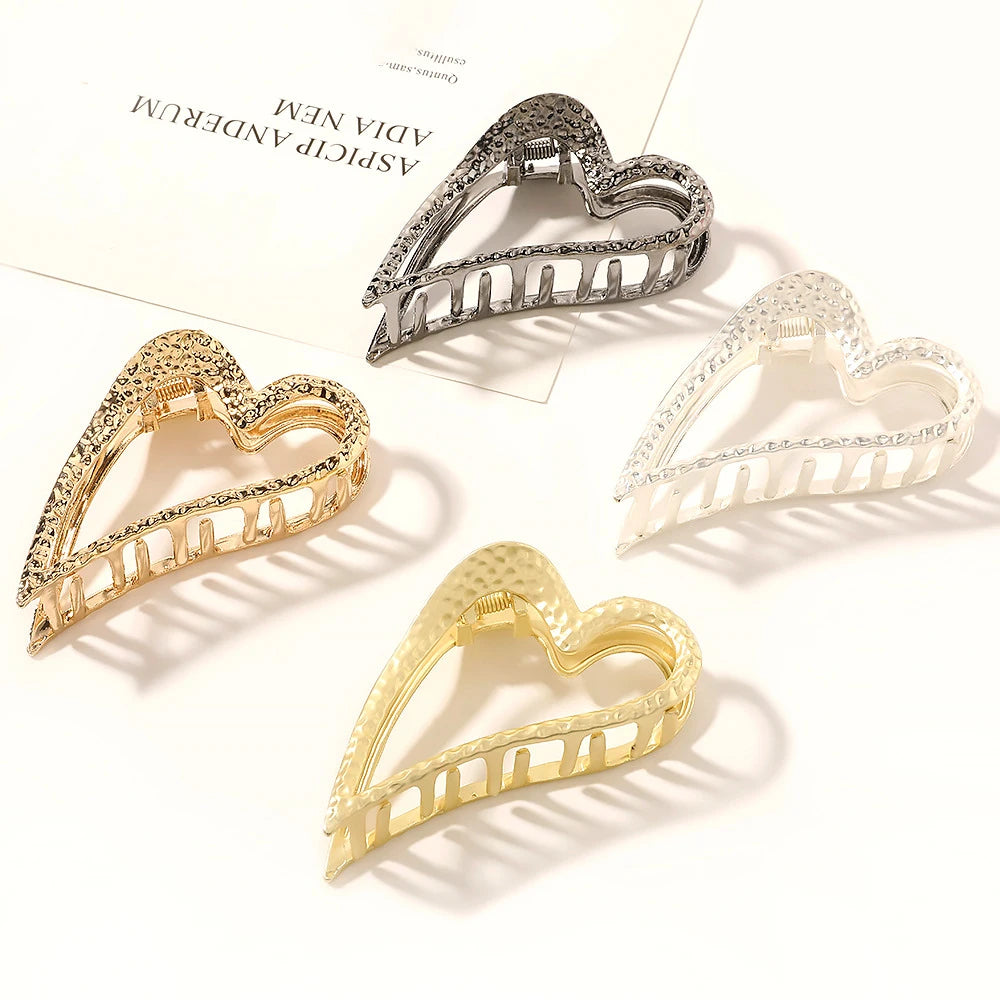 Korean Style Irregular love Hollow Hair Clip Claw Girls Solid Color Bling Shark Hair Clip Ladies Big Alloy Hair Claw Clips