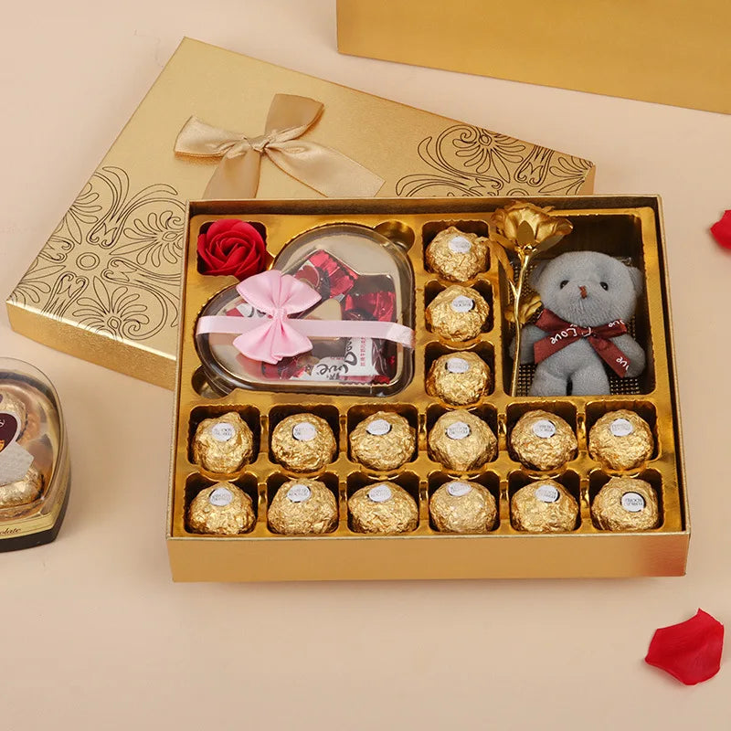 Valentine's Day 520 Surprise 30-Compartment Recyclable Plastic Eco-Friendly Snacking Candy Gift Box Customizable Liner Food-Safe