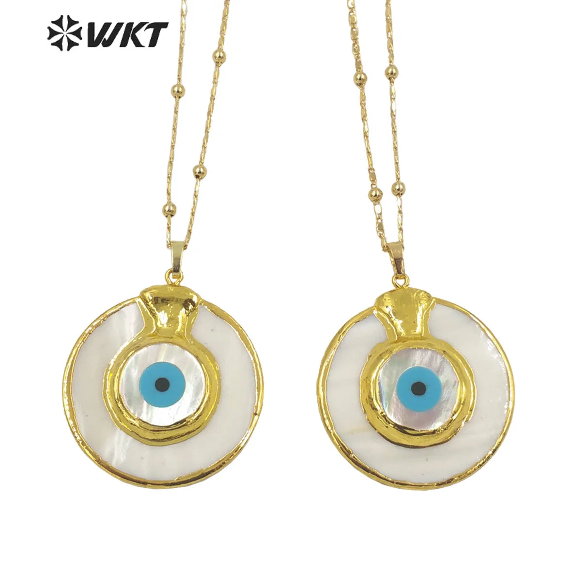 WT-JN171 Stylish Necklace Devil Eye Shell Pendant Necklace Circular Gold Electroplated Marine Life Jewelry Noble Shell Necklace