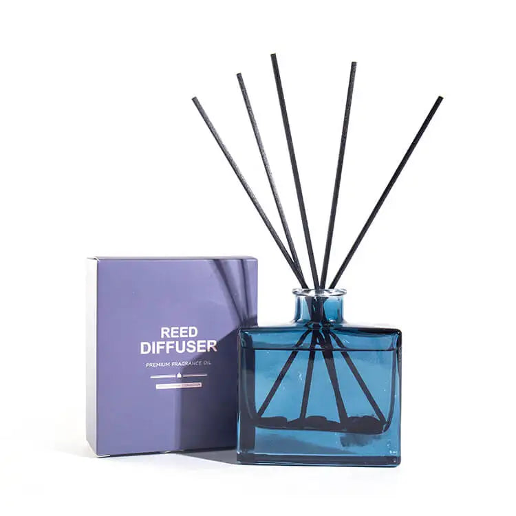 Private Label Luxury Home Fragrance Natural Glass Bottle Essential Oil Aroma Reed Diffuser with Rattan Sticks