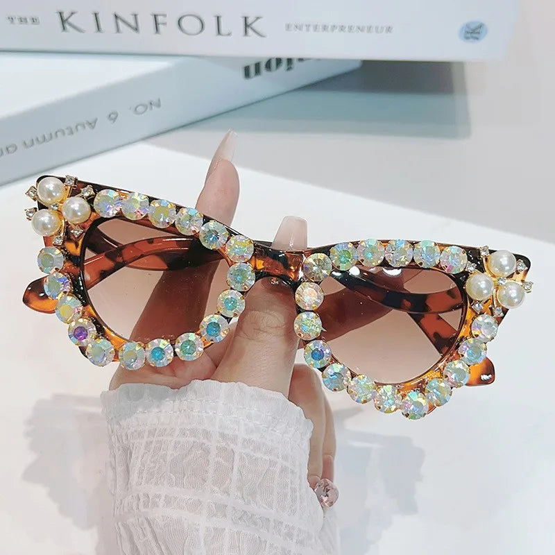 Luxury Design Pearl Diamond Trendy Ladies Sunglasses Hip Hop Eyewear 2023