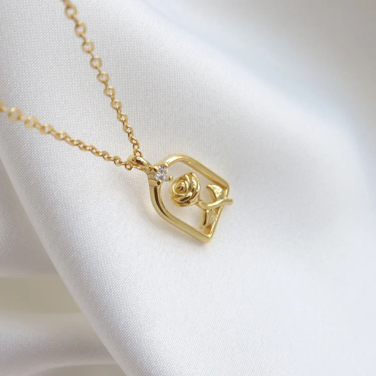 Gold Plated 925 Sterling Silver Unique Valentines Day Gift Women Rose Flower Necklace