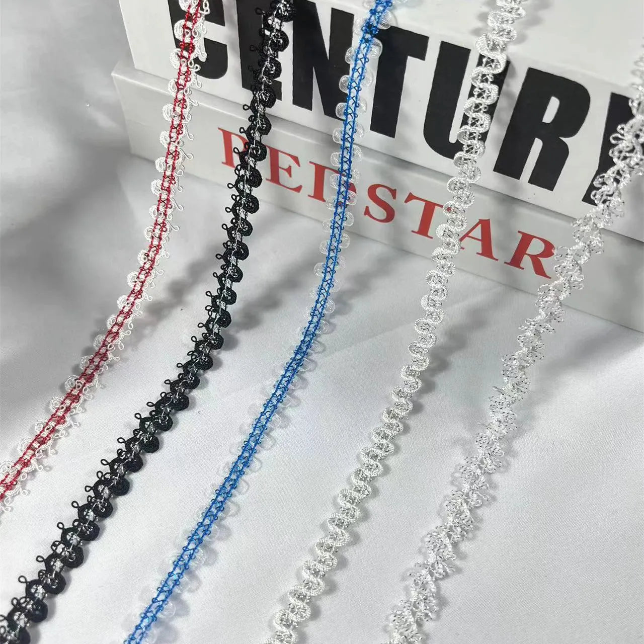 Factory Wholesale Shiny Polyester Chemical Lace Multiple Colors Water Soluble Embroidery Lace Trim for Garment Accessories