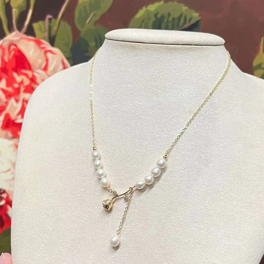 Rose Smile Clavicle Necklace Low MOQ Natural Strong Light Baroque Shape Freshwater Pearl Gold Plated Box Chain AAAA Grade 5-6MM