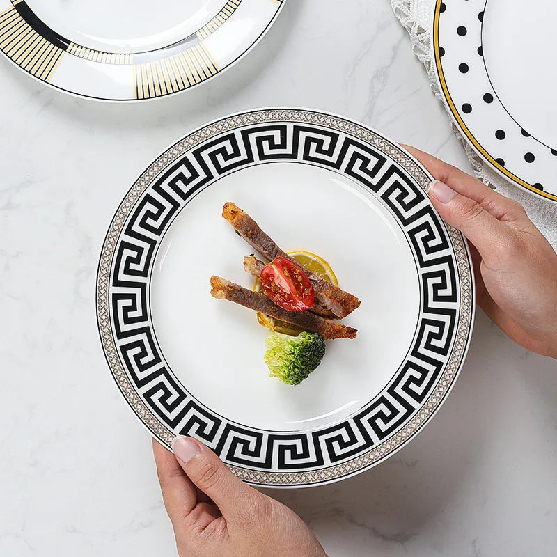 Solhui European Luxury Ceramic Microwave Bone China Tableware Restaurant Home Dishes With Gold Rim