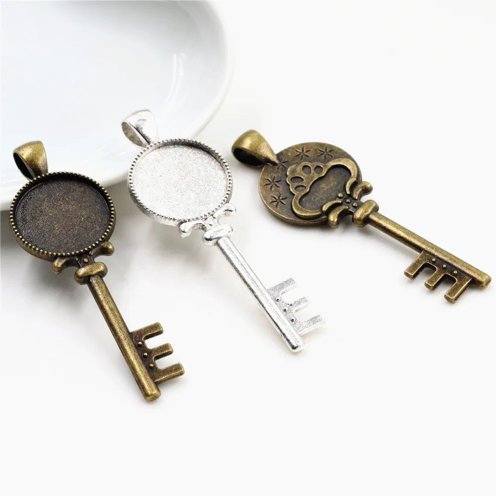 18mm Inner Size Antique Bronze and Silver Plated Mushroom Key Cabochon Base Cameo Setting Charms Pendant