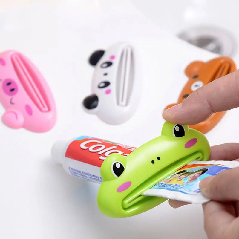 1PC Multifunction Kitchen Accessories Tools Cartoon Toothpaste Squeezer Useful Home Bathroom Decoration Kitchen Gadgets Random.