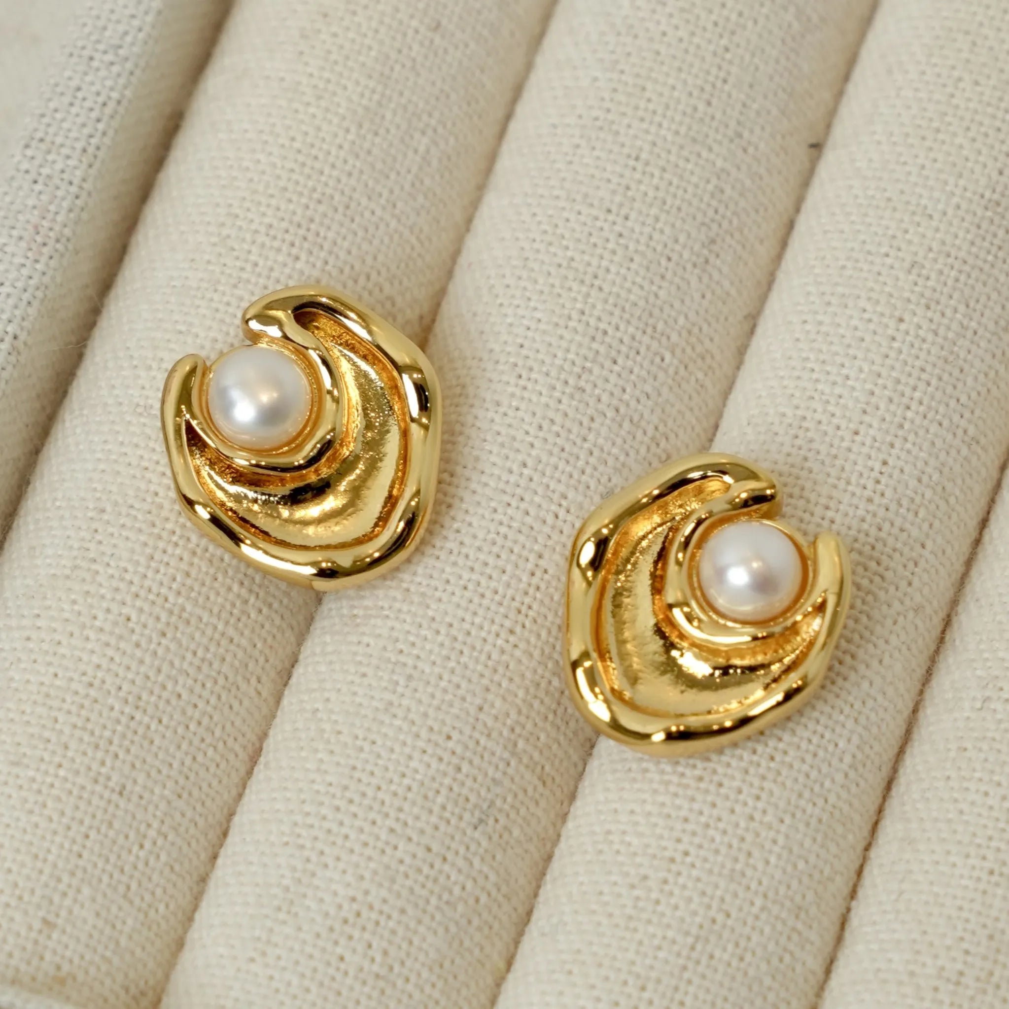 Luxury Real Gold Plated Brass Earrings Shiny Crescent Moon Embrace Round Pearl Studs Elegant Jewelry Gift for Women & Brides