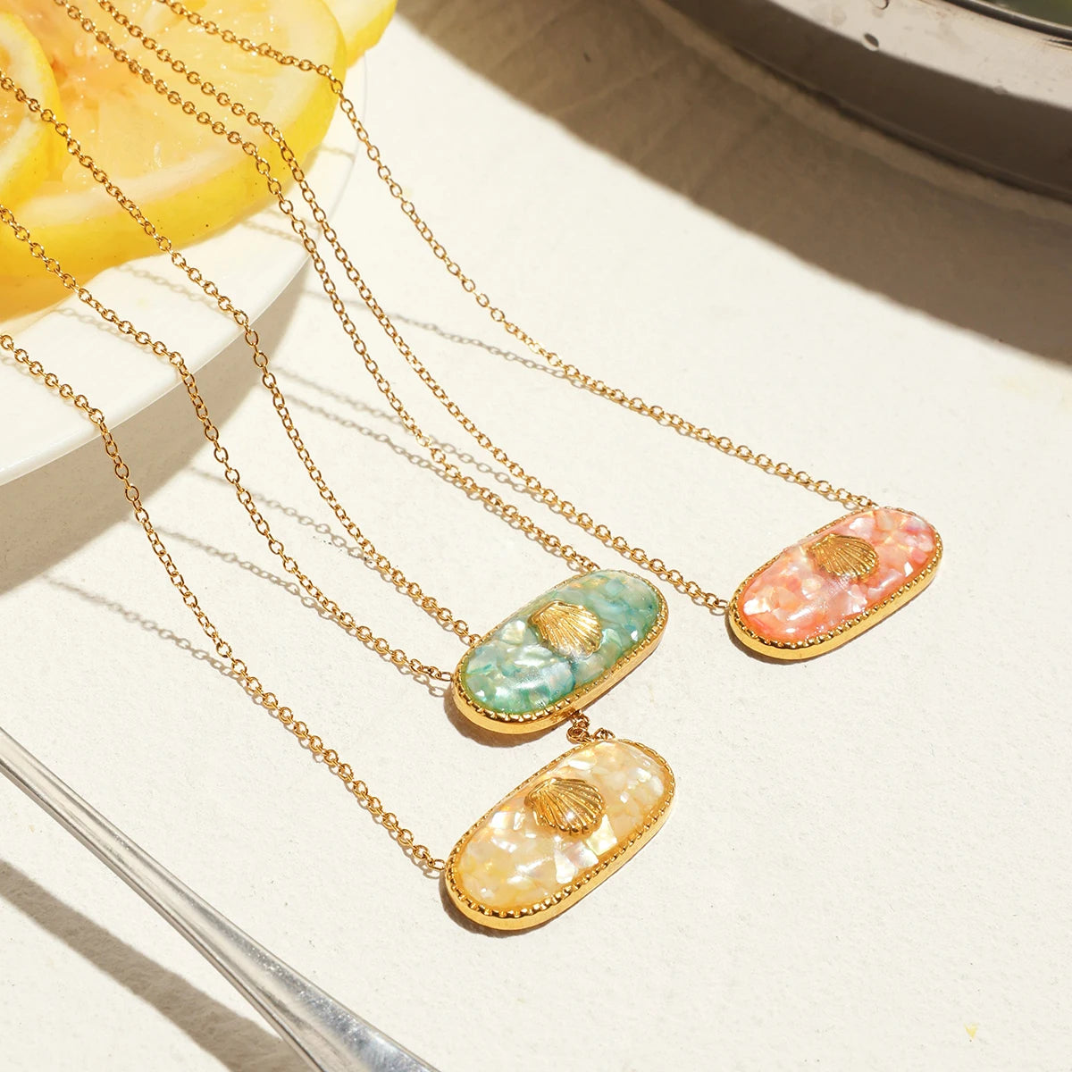 J&D Stainless Steel 18K PVD Plating Shell Chip White Blue Pink Enamel Oval Pendant Necklace