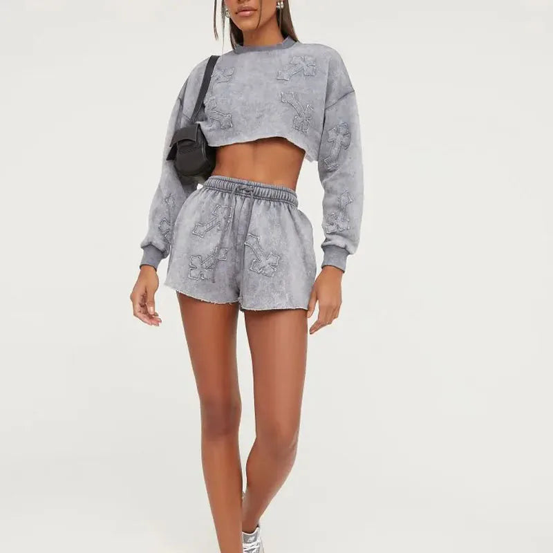Custom 2 Piece Set Cross Patch Detail Cropped Sweatshirt Shorts Sweatsuit for Women