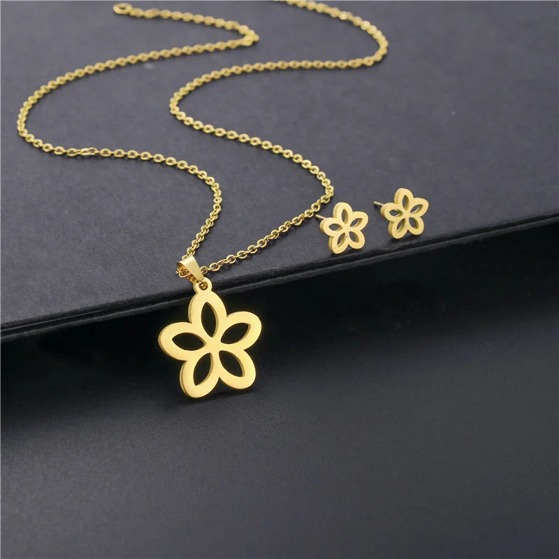 Factory Wholesale Stainless Steel Flower Necklace for Women Flower Pendant Necklace