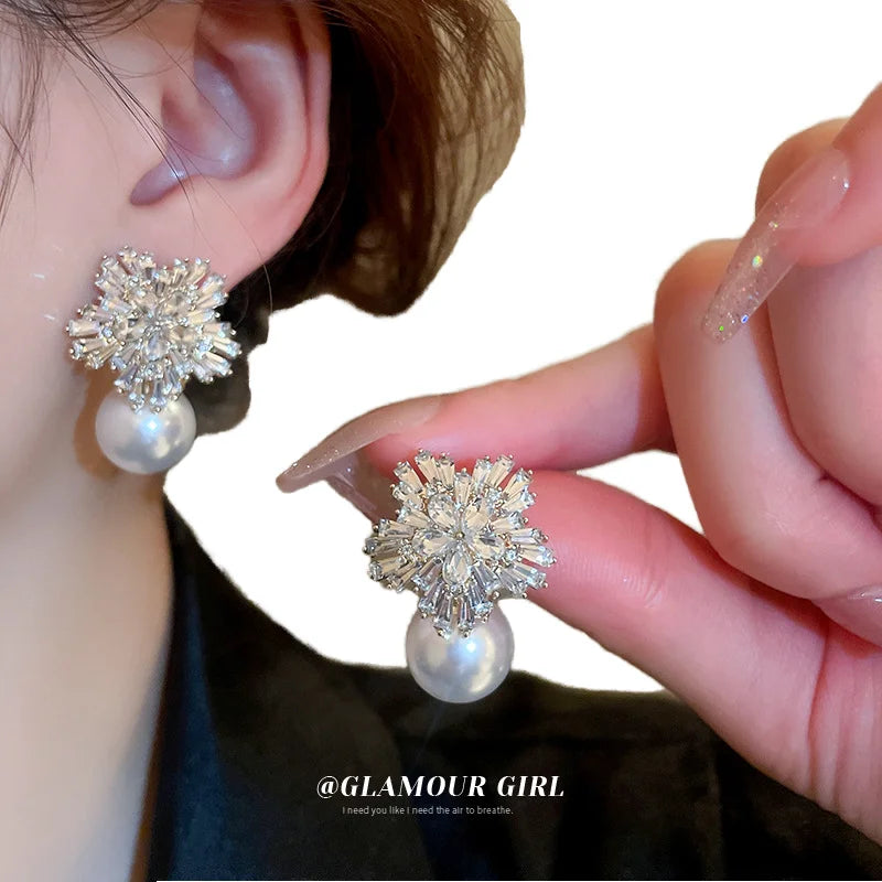 Silver Plated Alloy Snowflake Zircon Pearl Drop Earrings Luxury Sparkling Crystal Flower Dangle Earrings Wedding Bridal Women