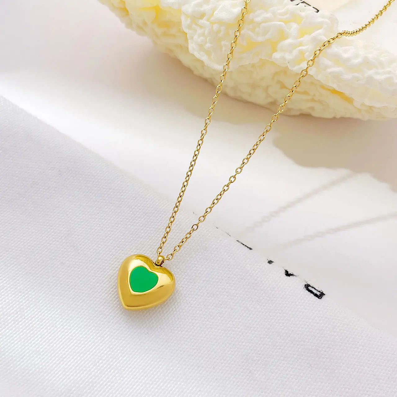 Stainless Steel Green Zircon Heart Shaped Pendant Gold Plated Neck Chain Women Personalized Jewelry