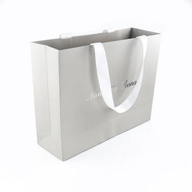 China Manufacturer's Custom Grey Art Paper Tote Bags Shopping Bags for Clothing Shoes Socks Fur Packaging