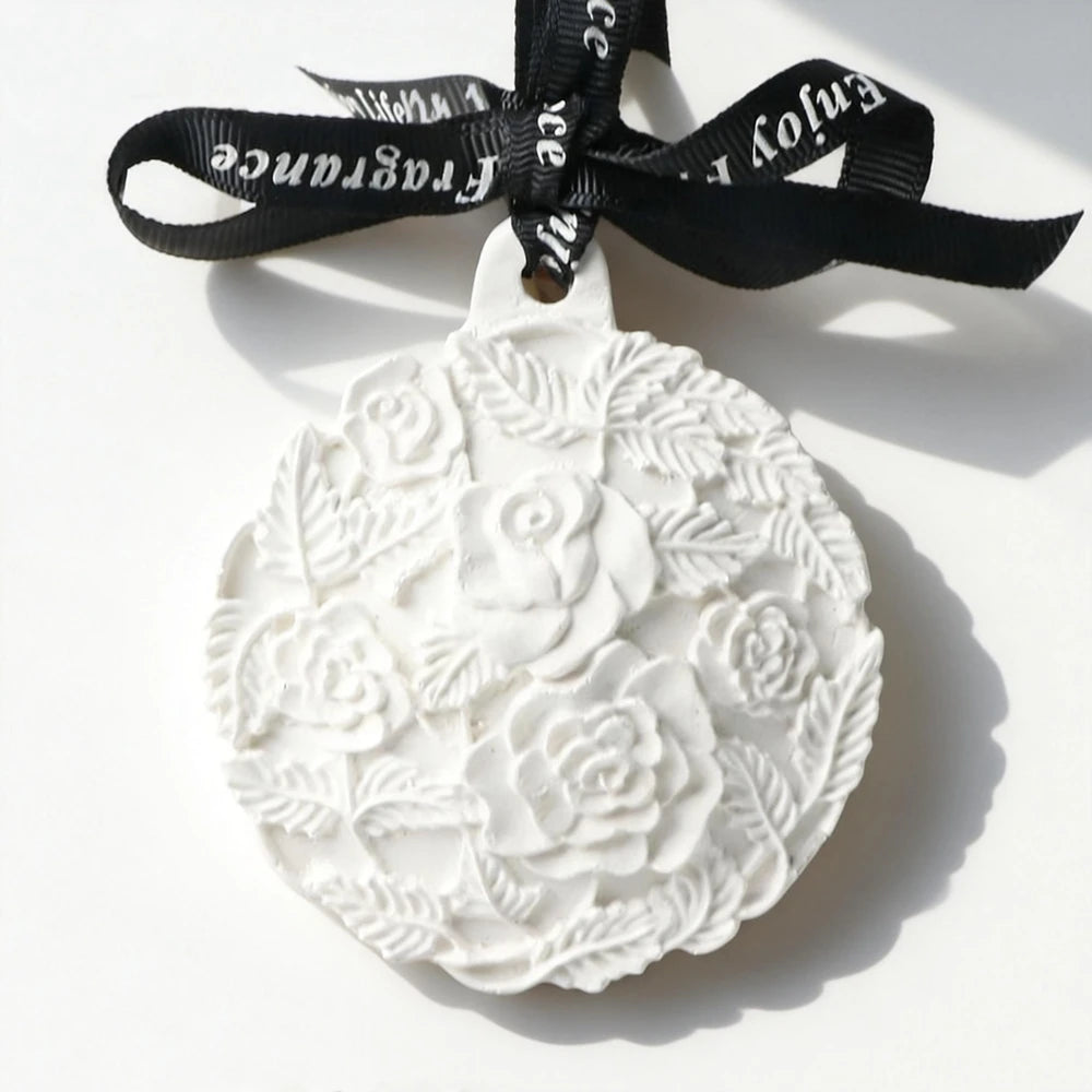 Stocked Wholesale Hanging Car Wardrobe Aroma Pendant Air Freshener Scented Ceramic Porcelain Fragrance Essential Oil Diffuser