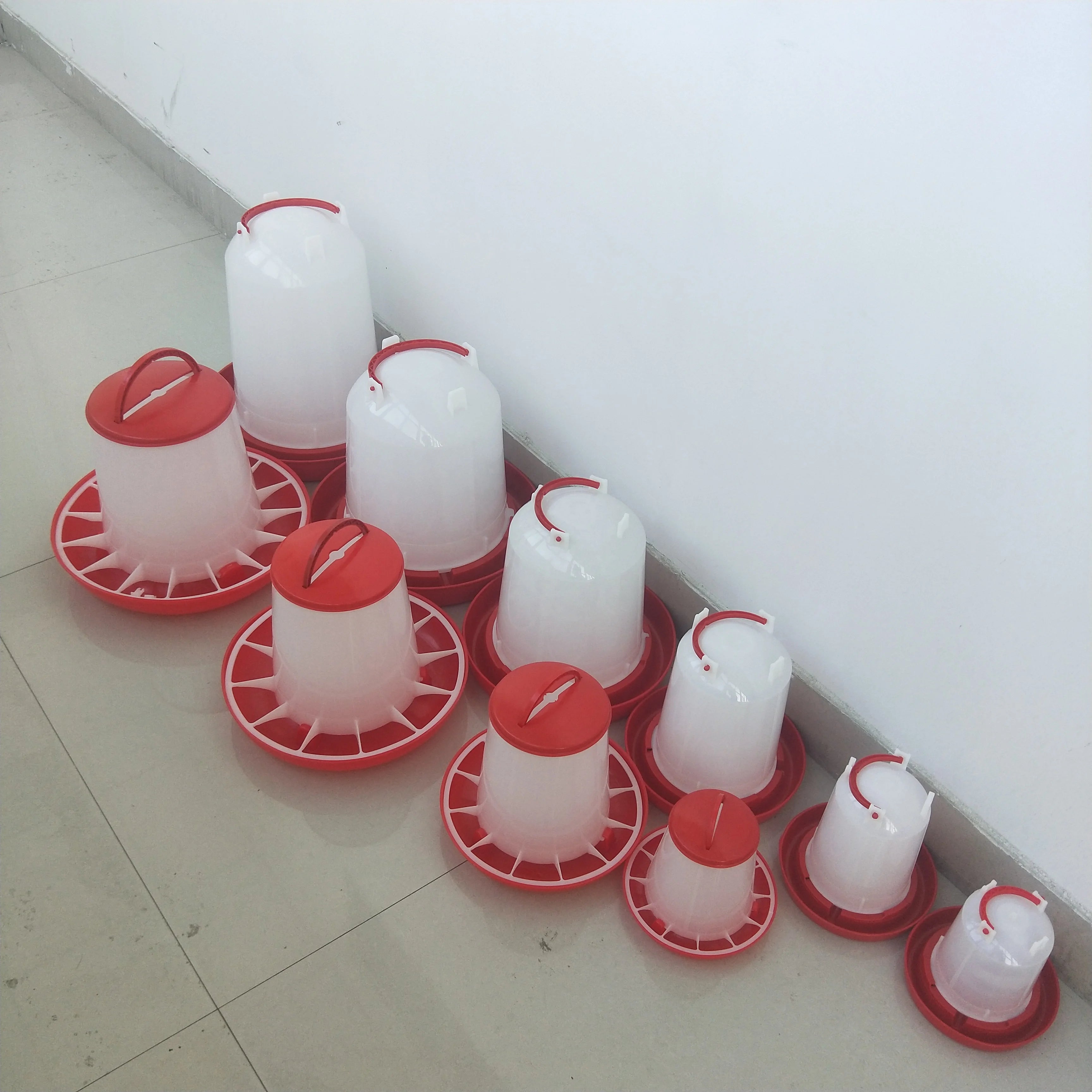 Hot Sale High Quality Broiler Farm Breeder Manual Animal Drinkers 1.5/3/6/9/12kg Plastic Chicken New Used PP Waterer