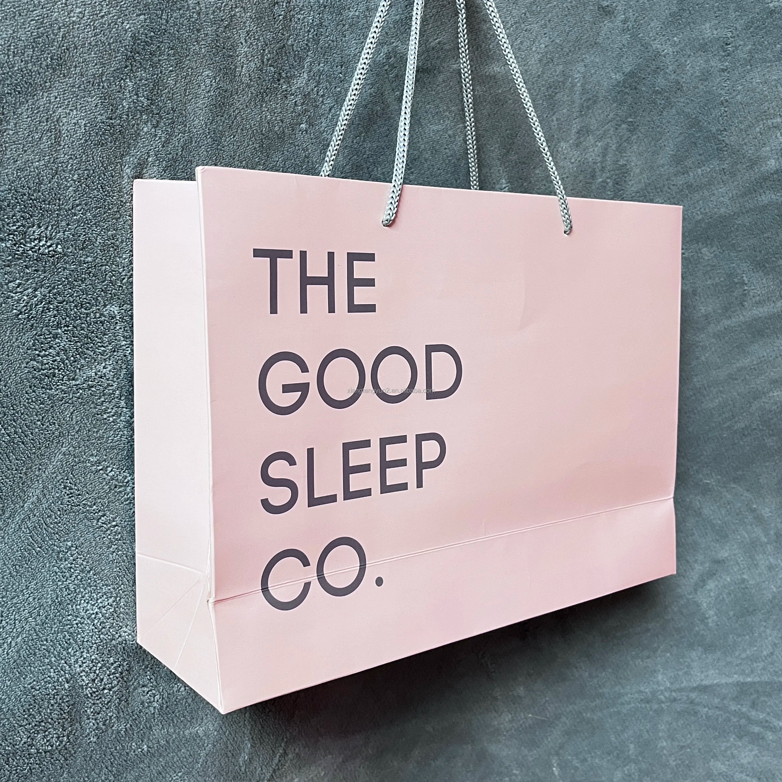 Hot Sale Black Luxury Recycled Materials Paper Bag Thick Eco-Friendly Cardboard Cotton Rope Handle Silk Screen Printed Your Logo