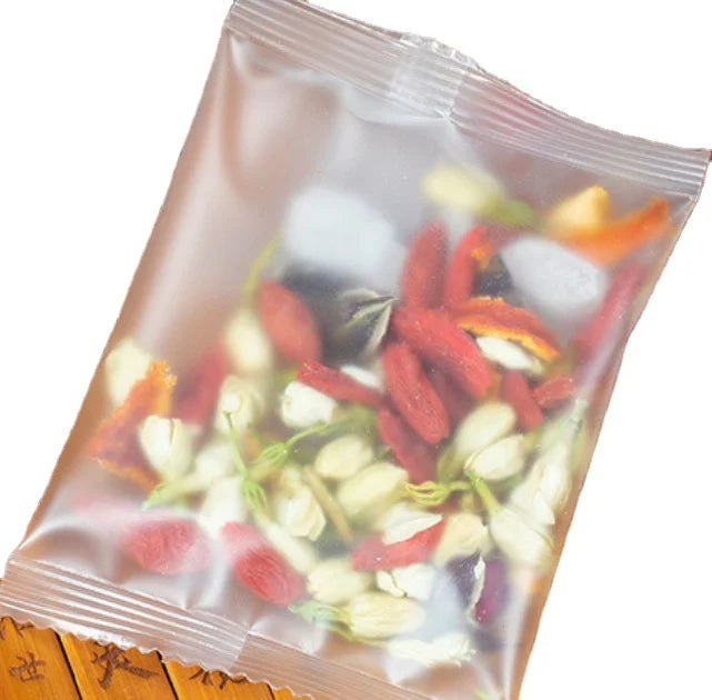 China Blended Tea Formed by Rose Flowers Jasmine Orange Peels Goji Berries Rock Candy