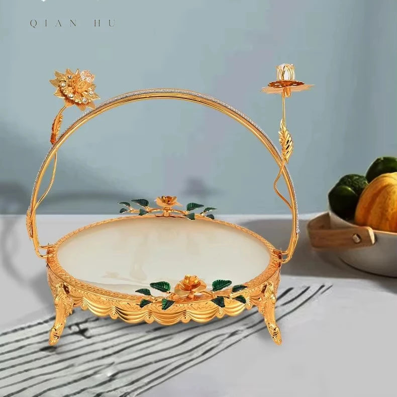 2026 New Arrived Qian Hu Luxury European Elegant Gold Metal Fruit Basket Snack Dessert Food Serving Trays Eco-Friendly Handle