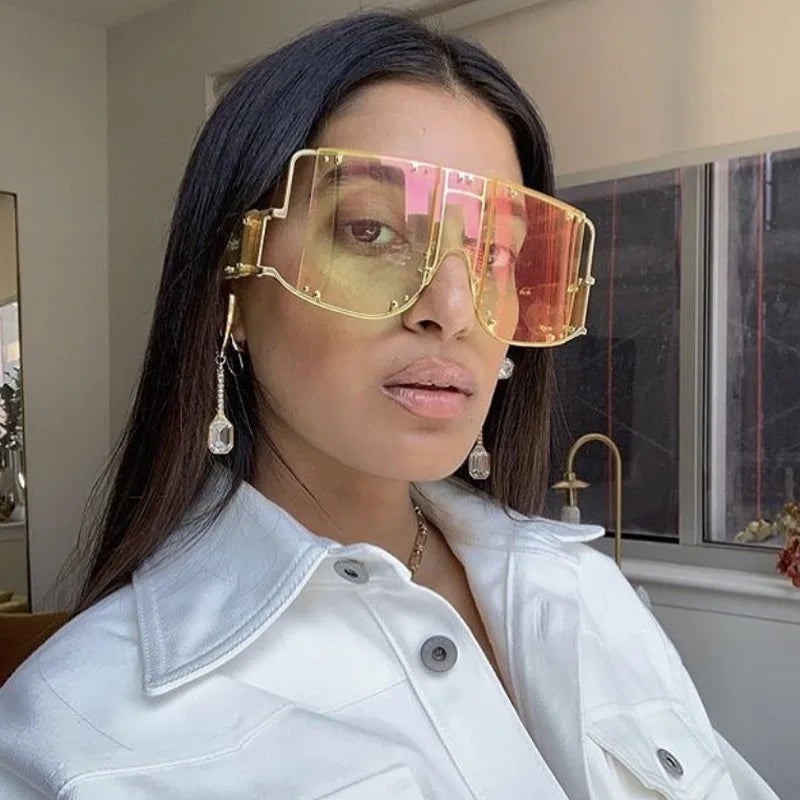 2020 Newest Trendy Siamese Studs Metal Frame Sunglasses Oversize Big Gold/Silver Sun Glasses with Promotional Shade