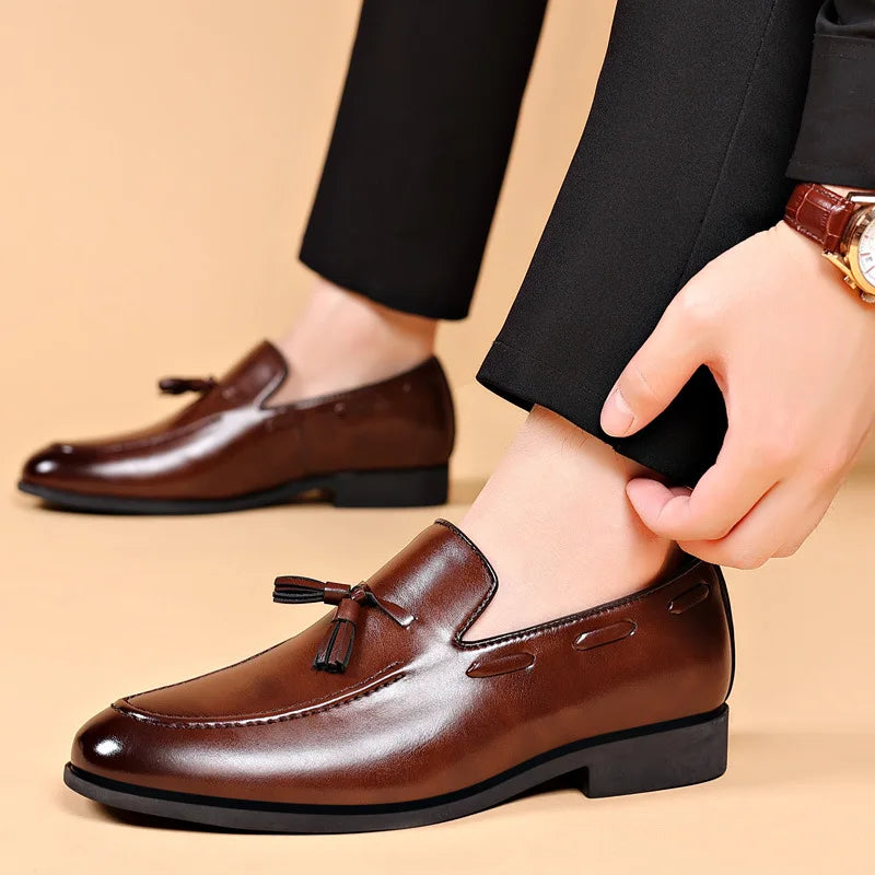 New Mens Casual Plus Size PU Leather Shoes Breathable Pointed Tip Business Formal Suit With Soft Wedding Slip on Mens Shoes