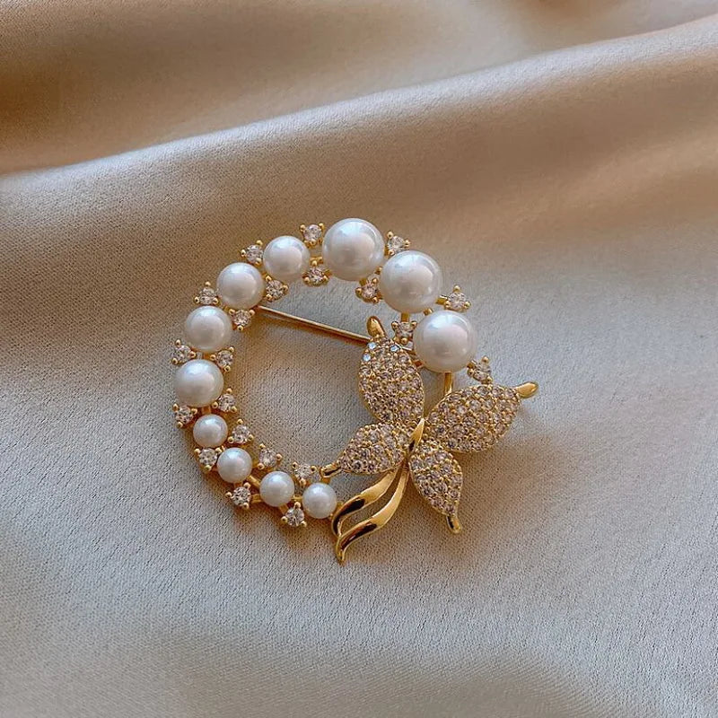 Brooches for Women Butterfly Leaf Brooch Pearl Jewelry Women Cloth Decoration Rhinestone Crystal Pin