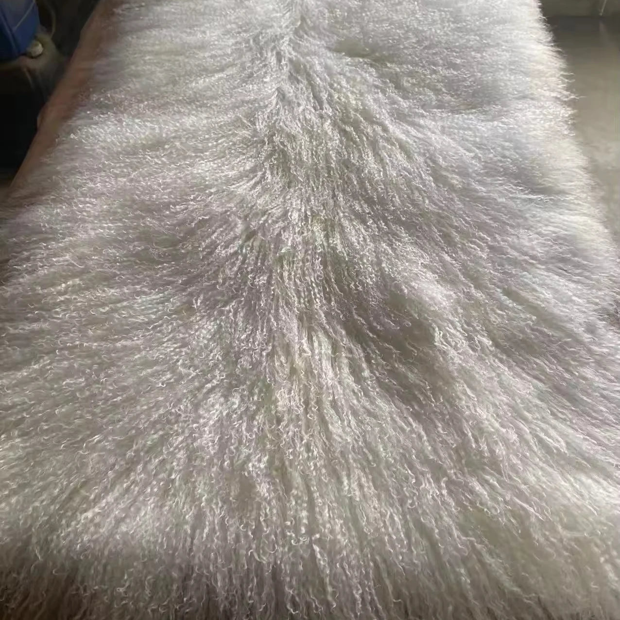 Top Quality Long Hair Curly Real Tibetan Sheep Mongolian Lamb Fur Plate Blanket