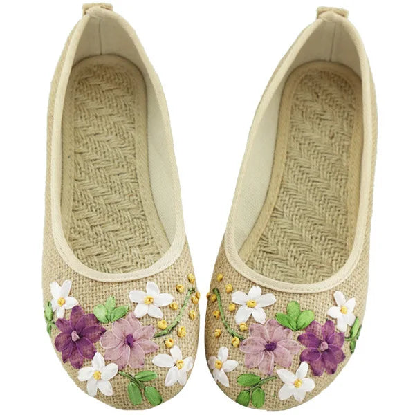 Women's Retro Round Toe Cute Casual Shoes Embroidered Delicate Ladies Flat Shoes Lightweight Non-slip Comfortable Ladies Loafers