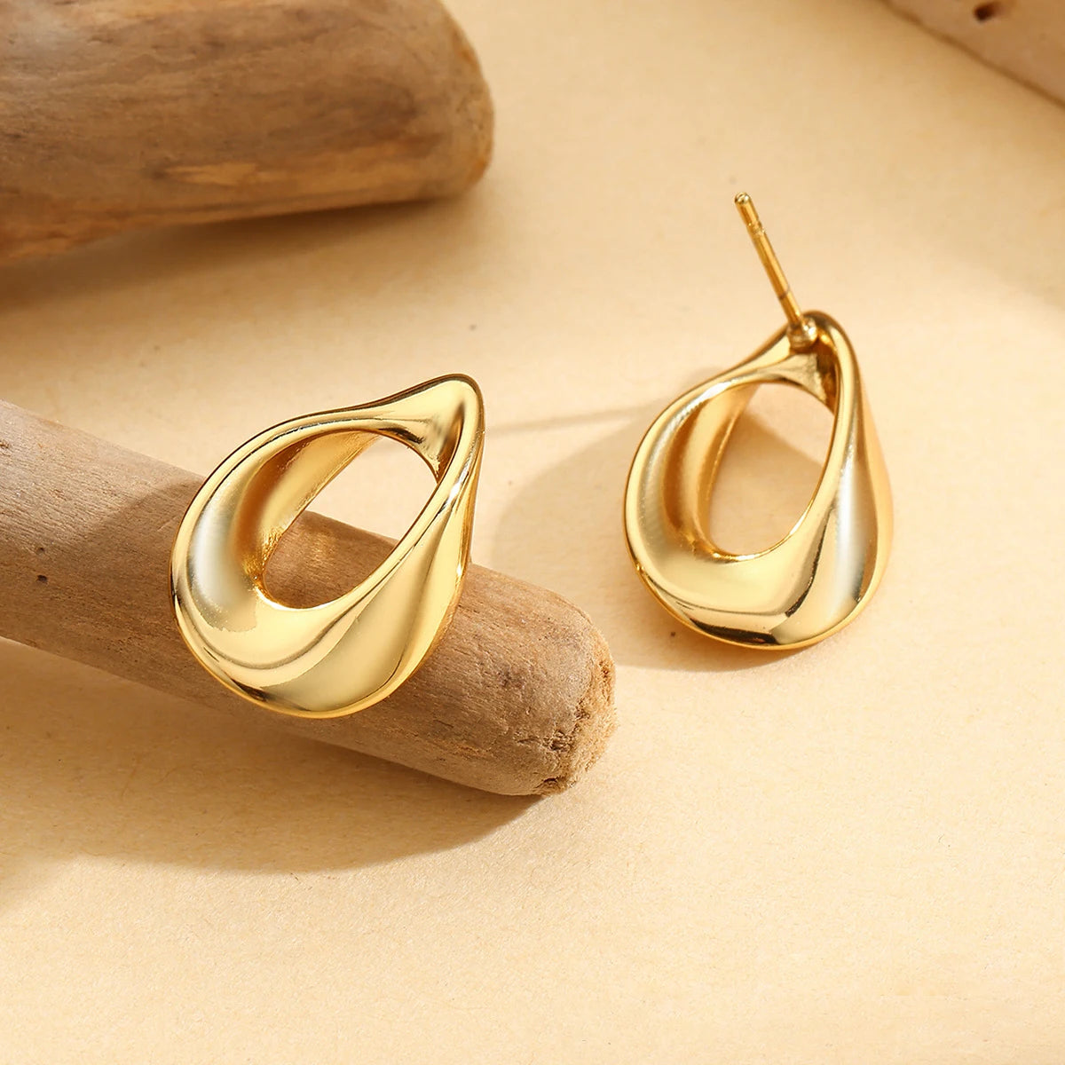 Luxury Hollow Stud Earrings 18K Gold Stainless Steel Waterproof Jewelry Earrings Cuff Women Hallow Hoop Earring