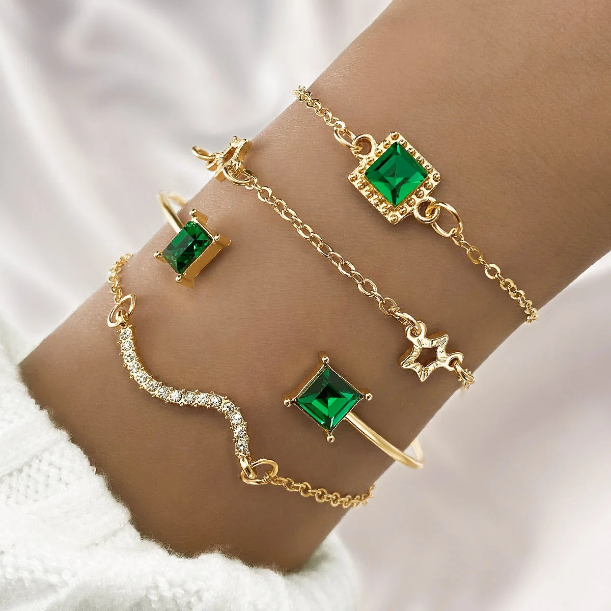 Fashion Gold Plated Alloy Chain Link Bracelet Sets for Women Girls Crystal Rhinestone Pentagram Bangle Set Jewelry Party Gift