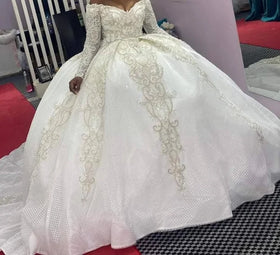 S9049F 2024 New Hot-Selling Luxurious Lace Long-Sleeved Bride Gown Wrap Waistline Floor-Length Train Bohemian Wedding Dress