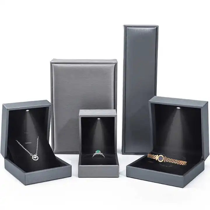 Luxury High-End Wedding Pendant Packaging Leather Jewelry Box Set for Gift Giving