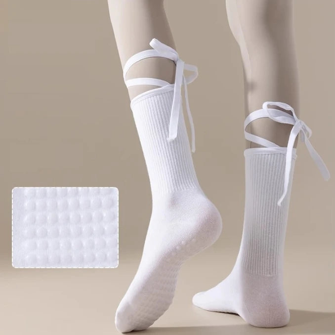 Wholesale Cotton White pink Anti-Slip Pilates Socks Women Custom Silicone Non-Slip Yoga Crew Plain Grip High Knitted Stockings